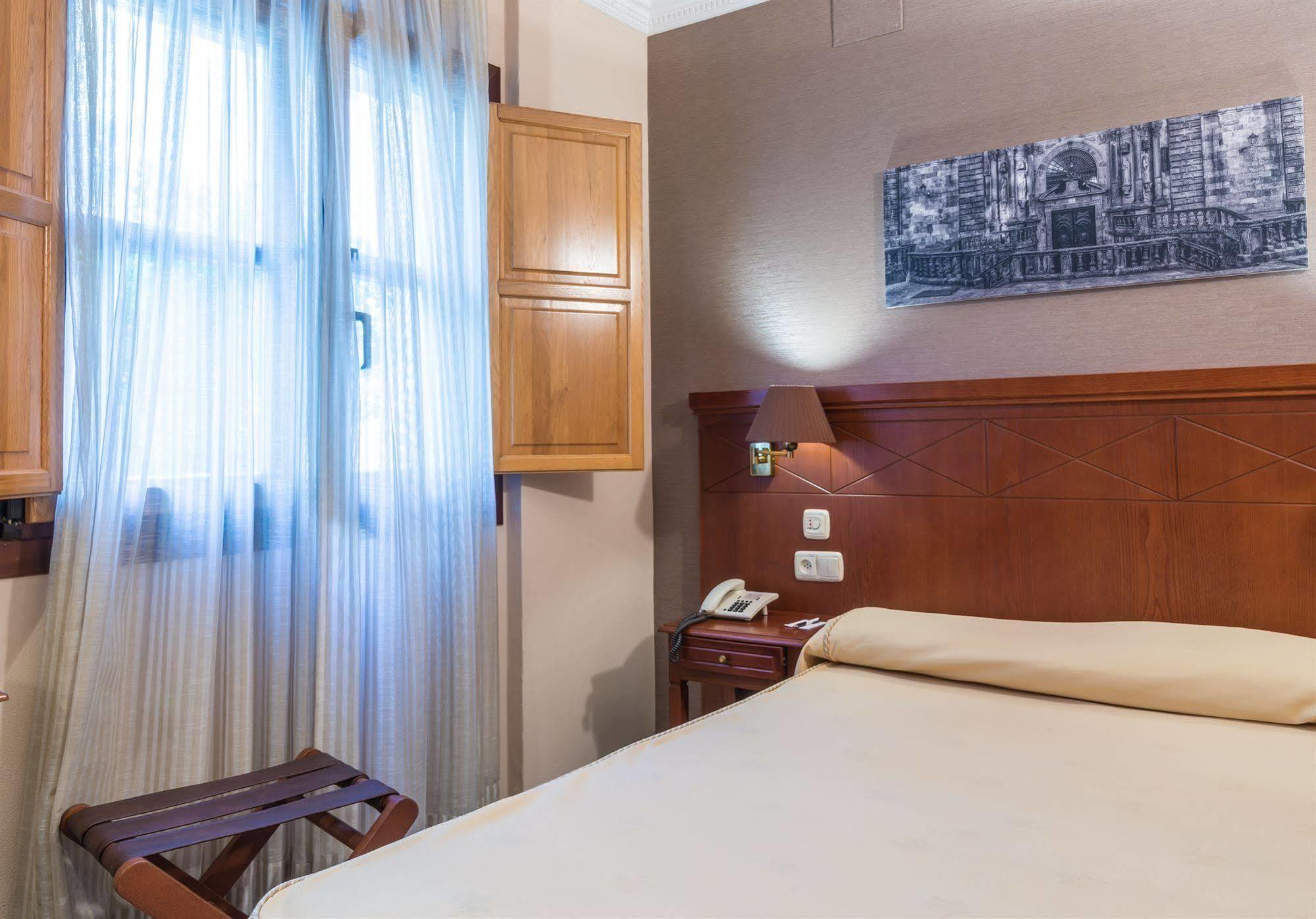 Hotel Herradura Santiago de Compostela Exteriör bild